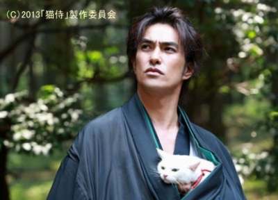 寡黙な浪人と猫との交流を描いた異色の時代劇「猫侍」
